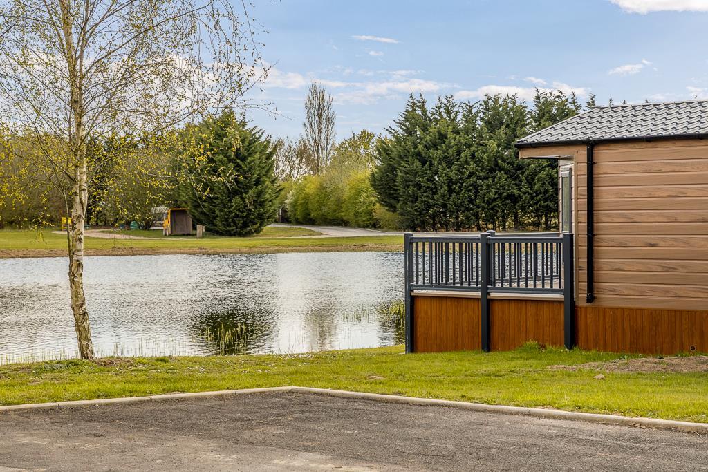 Swan Lake Country Park (Swineshead)-14.jpg