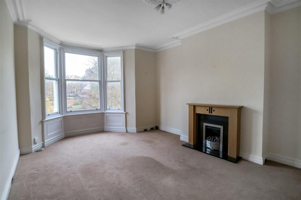 Living room downstairs 1.jpg