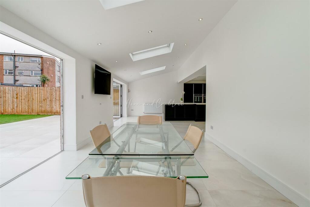 Maes Yr Haf, Pantmawr, HernCrabtree (15).jpg