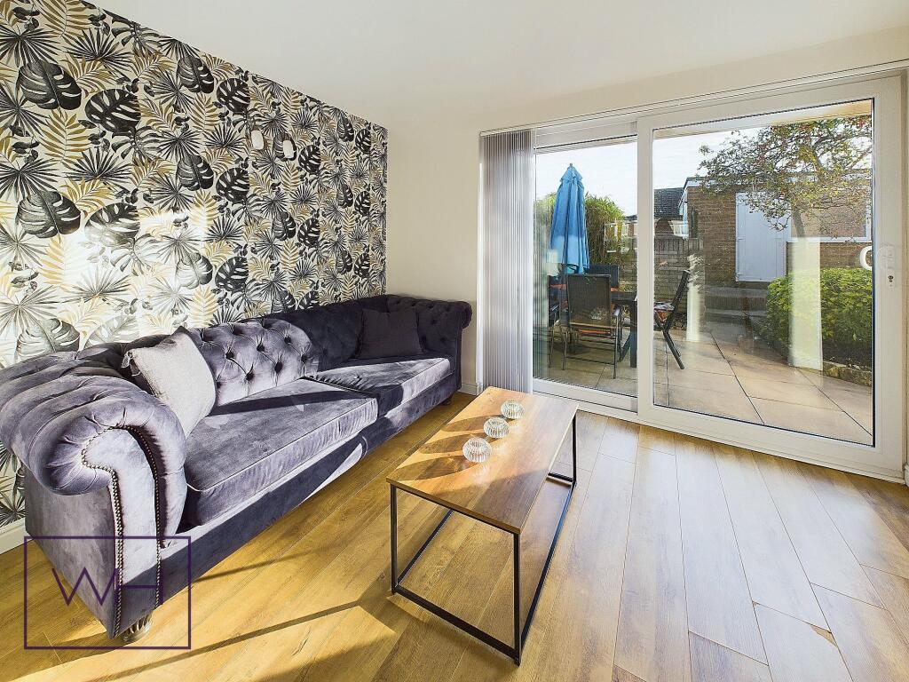 CAM03785G0-PR0156-ST