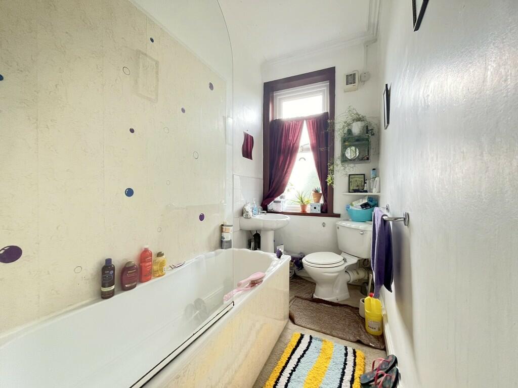 FLAT 1