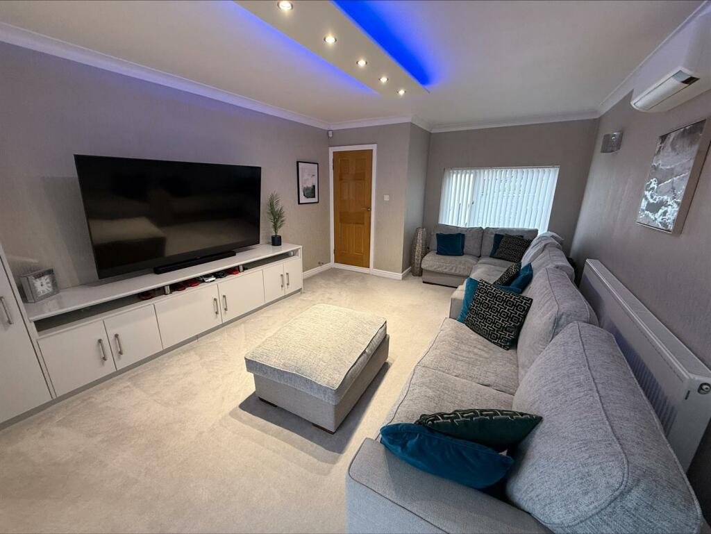 Second Lounge