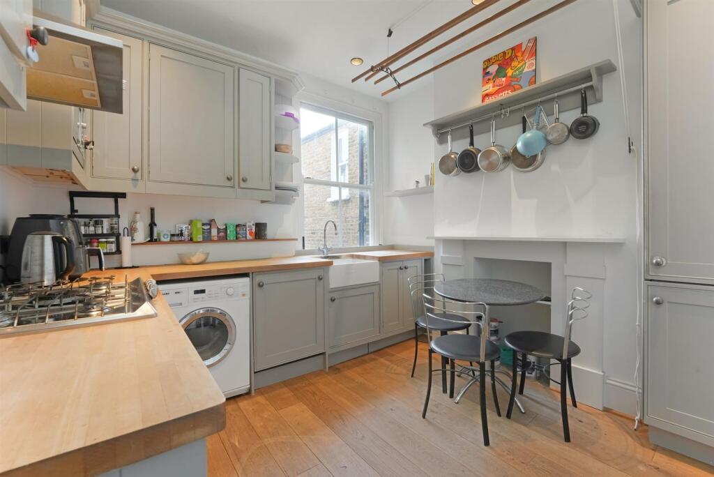 86117_Upper-Maisonette-23-Wandsworth-Bridge-Road (