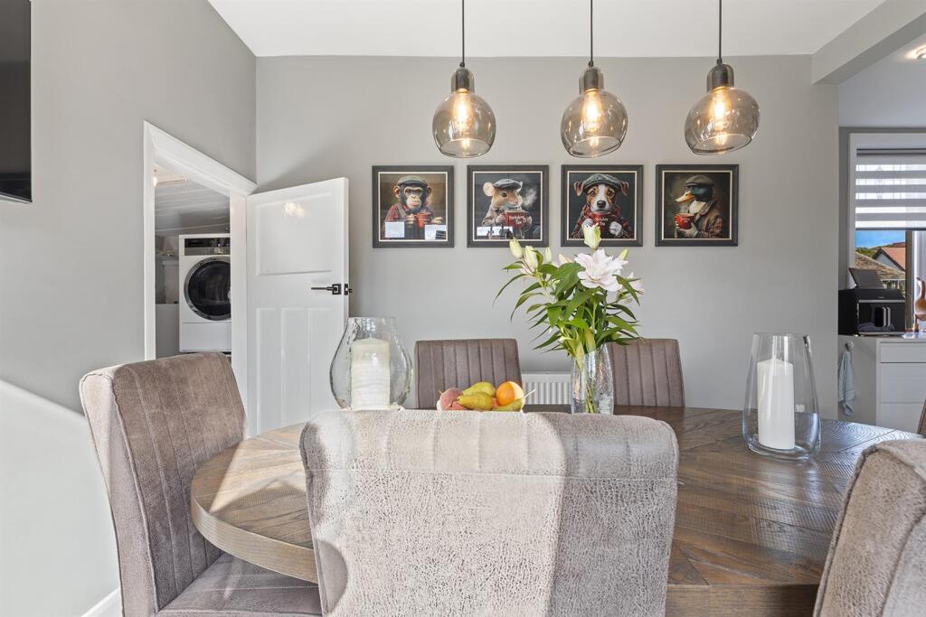 2 Linden Road, Elland 20_297.jpg