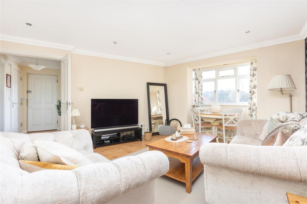 18 Morrello Gardens-6.jpg