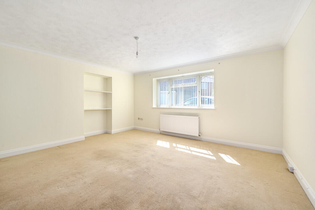 f1-telford-court-...