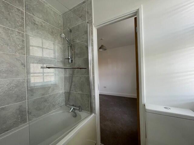 Bathroom T202511051241.jpg