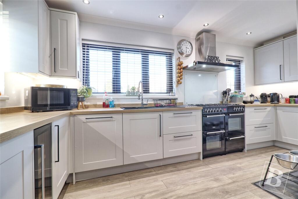 Kitchen/Breakfast Rm