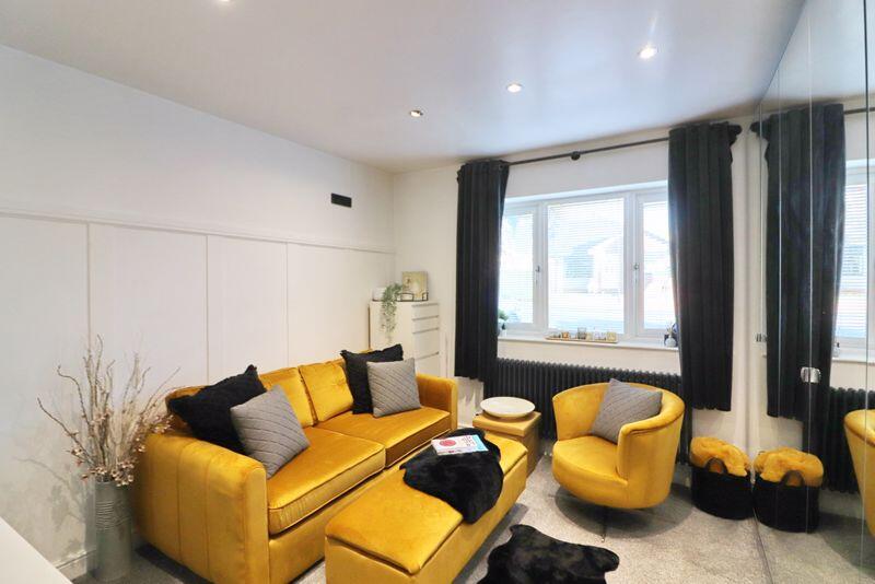 Ground Floor Bedroom/Reception Room