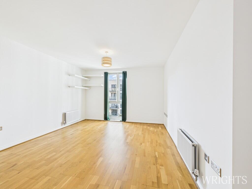 CAM02796G0-PR0504...