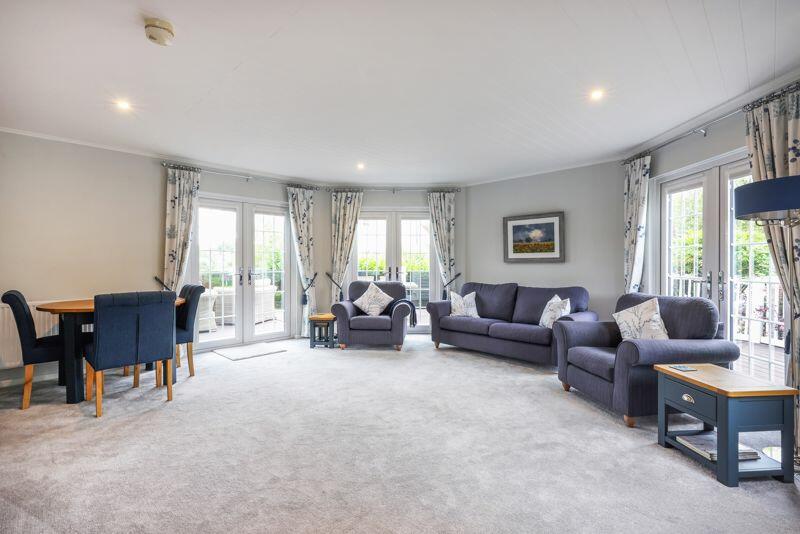 Living/dining area