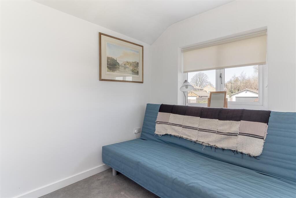 Bedroom 4.jpg