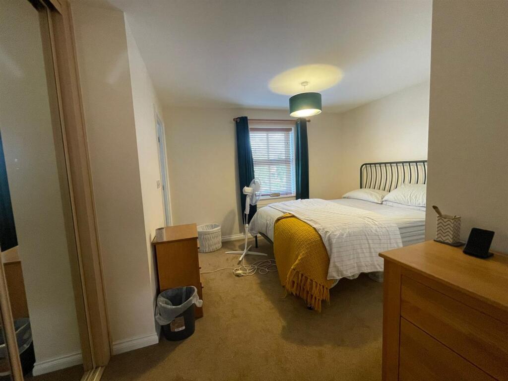 Third bedroom.jpg