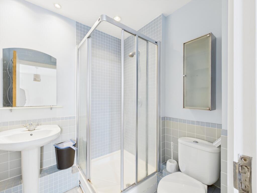 CAM01338G0-PR0100-STILL002