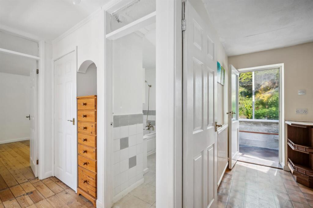 First floor landing.jpg