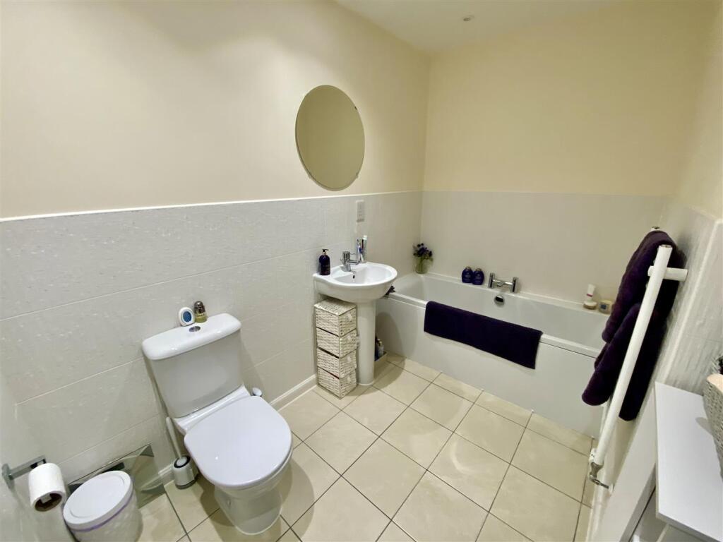 Bramleys Estate Agents - Marmaville Court - Mirfie