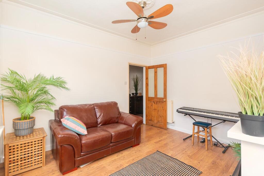 3N0REE - Living Room B.jpg