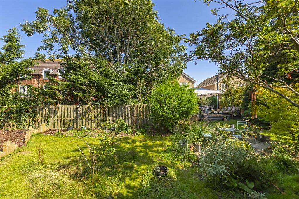3 Ryecroft Gardens_18.JPG