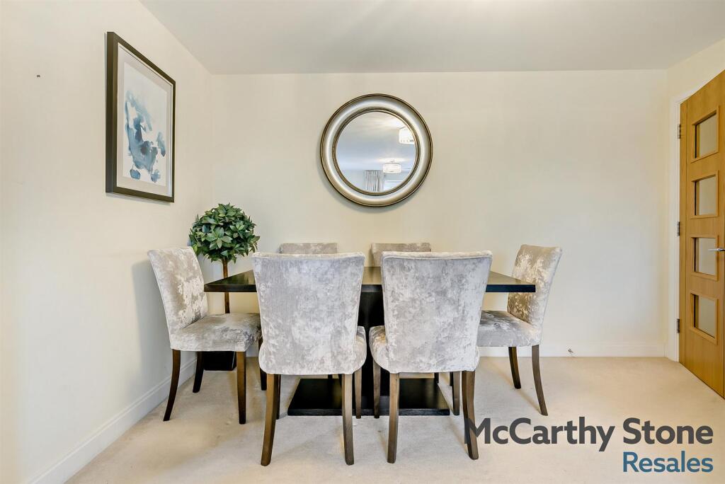 8669184-interior04-800.jpg