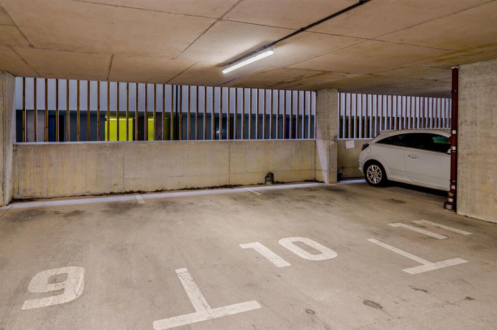 8674194-interior13-800.jpg