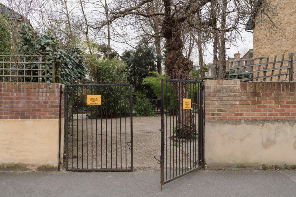 271310 - CAZENOVE-ROAD-52.jpg