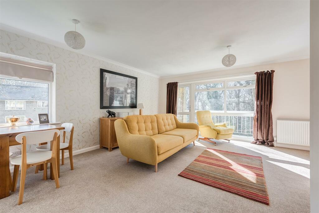 4LaurelCourt(Interior)(2of20).jpg