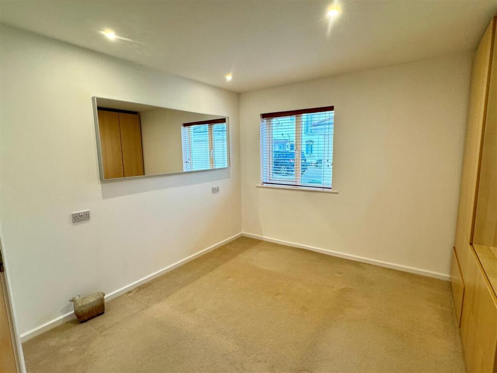 6 Trehellan Heights Bedroom 1