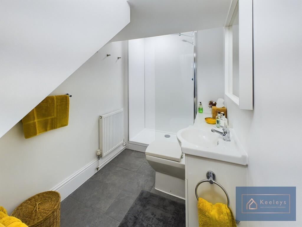 Downstairs Shower...