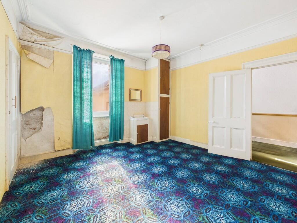 CAM03974G0-PR0215...