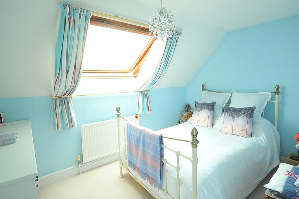 Bedroom 3i