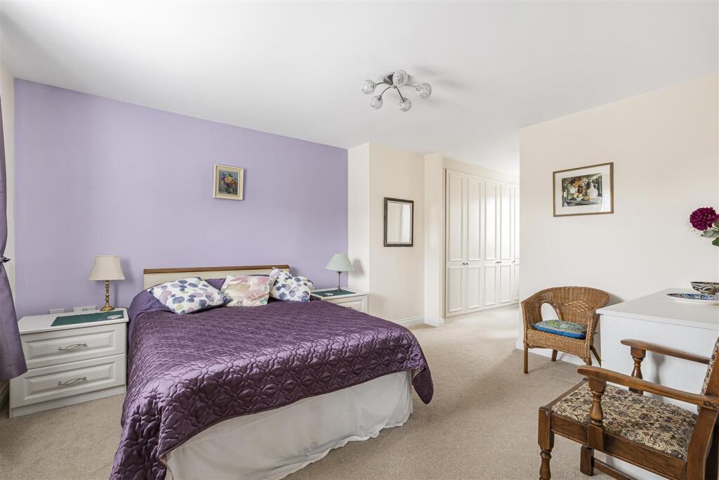 12 Senna Drive, Towcester (44).JPG