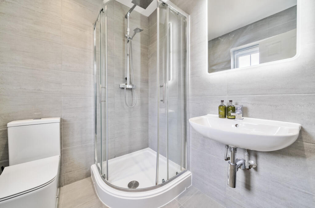 1314044-7-68593bf...