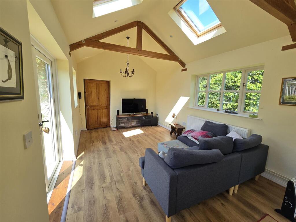 Sitting area.jpg