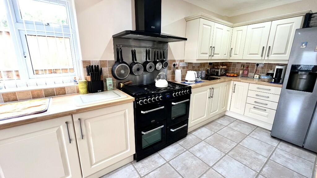 Fitted Kitchen/Diner