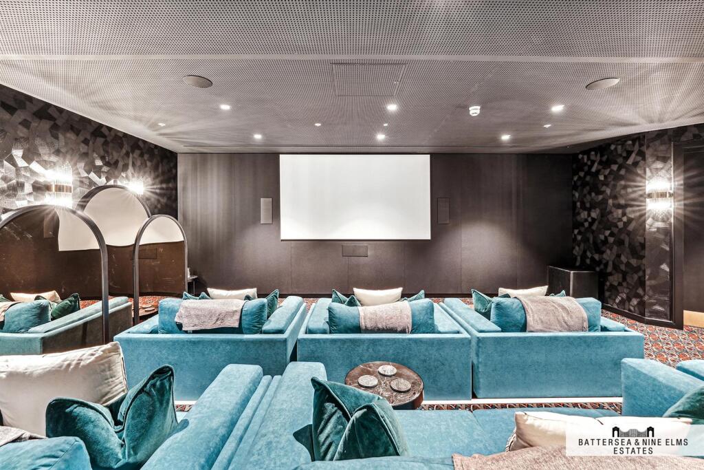 Prince of Wales Drive (1).jpg