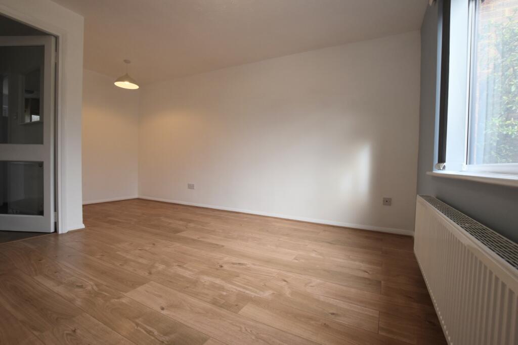 83 Belsize Avenue lounge 3