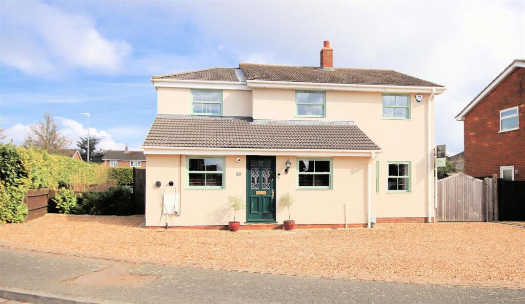 8 Byfield Close - H4.jpg