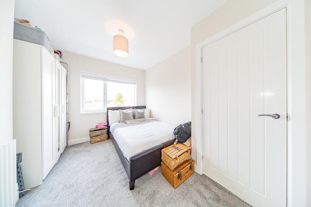 36 Ford Road bedroom 2.jpg