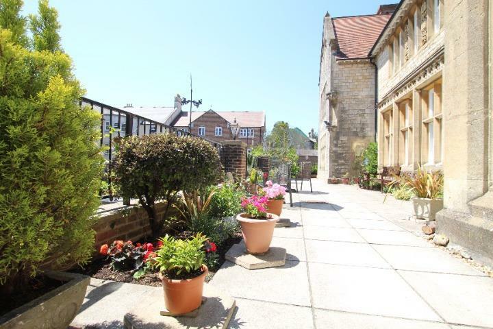 Communal Sun Terrace