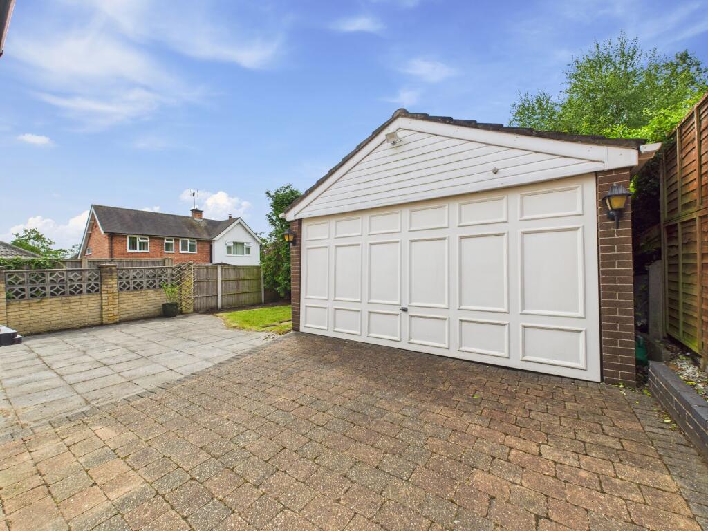 Detached Garage