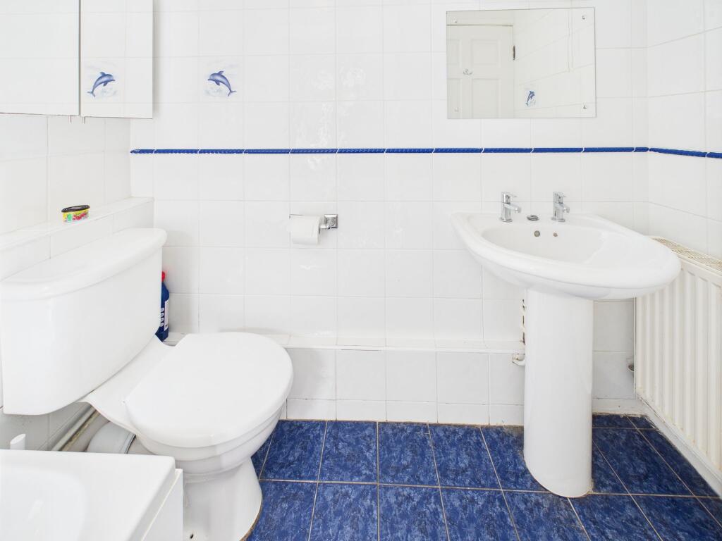 Ground floor Bathroom