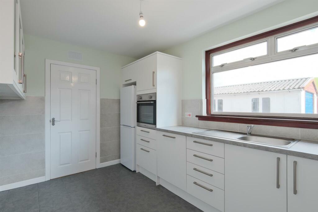 023-30 Braemar Cres, Carluke ML8 4BH.jpg