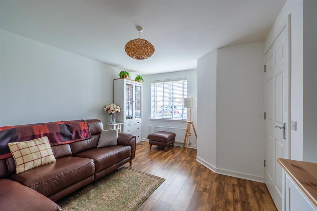 Twister Crescent-14.jpg