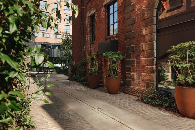 Minshull House an...