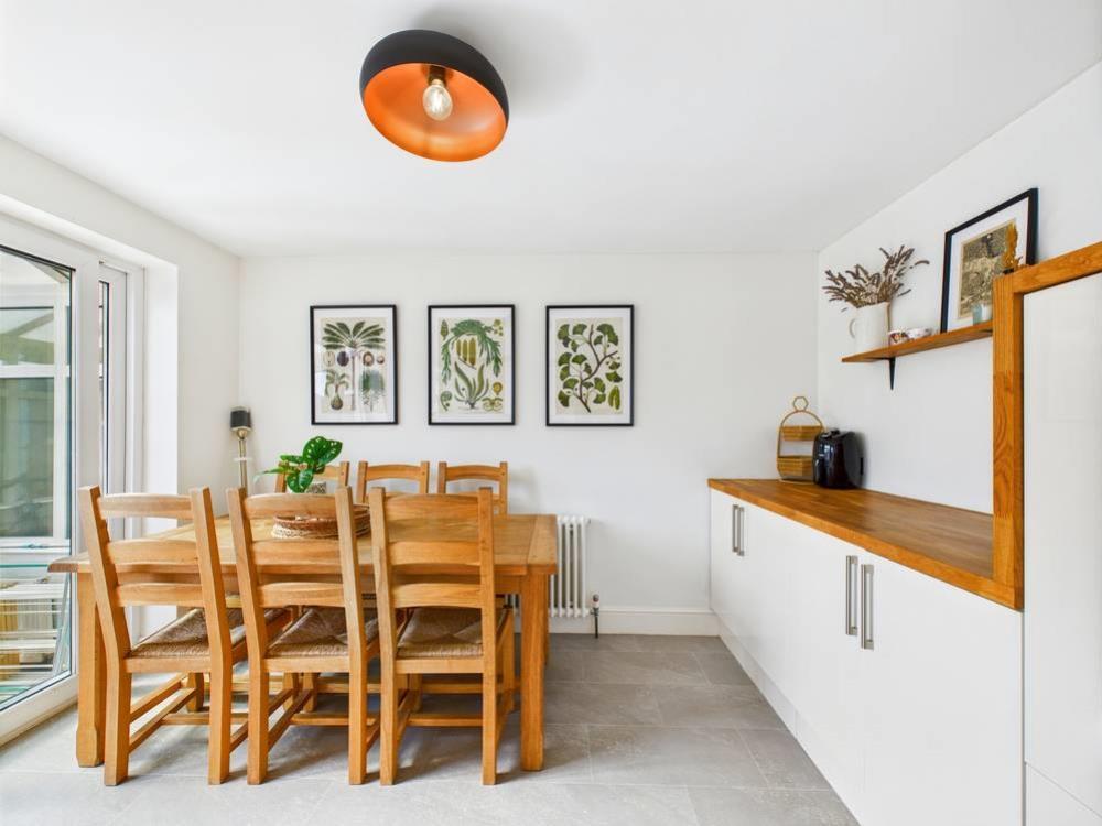 Lrg_CAM05488G0-PR0020-STILL010-thumbnail-h750-70.j