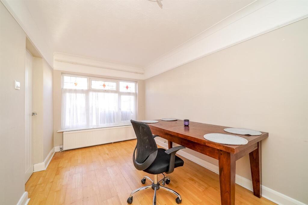 Bedroom/reception room