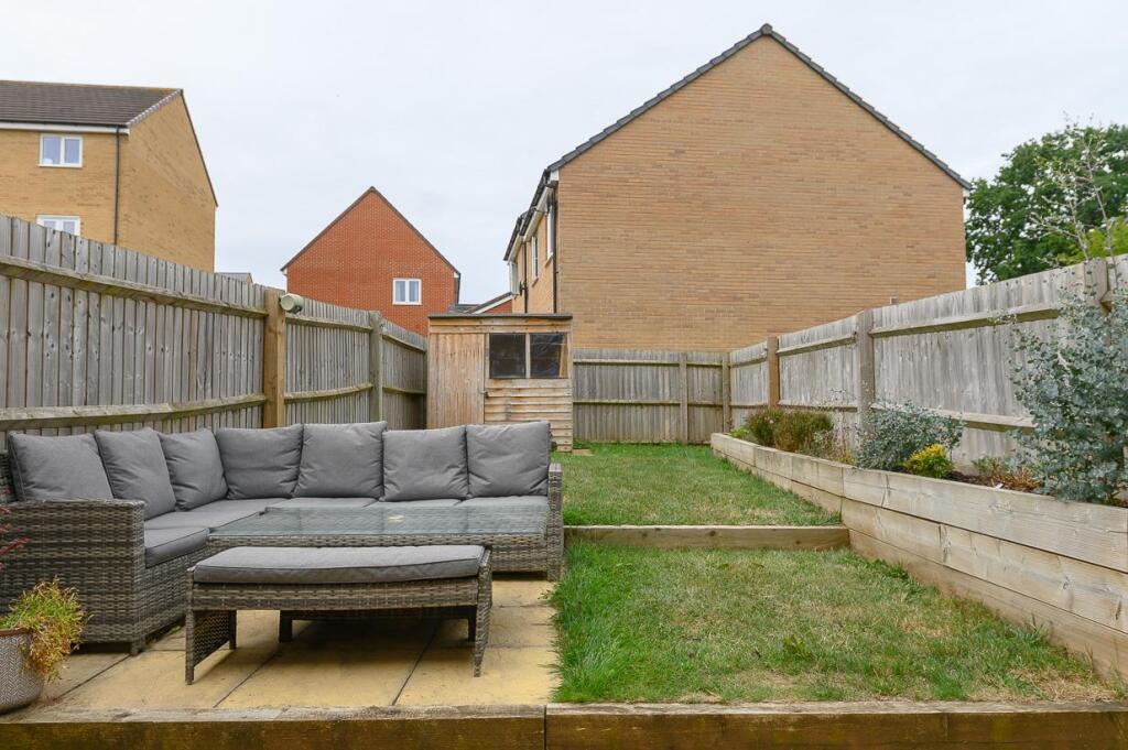 Rear garden pic 2.jpg