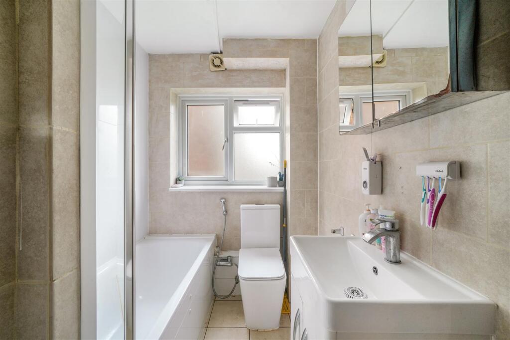 Flat 2, Katrina Court - lE6fjMlFfJ5fMgsIl7eo.jpg