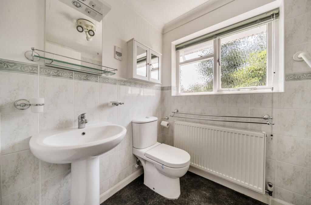 1315665-15-689359...