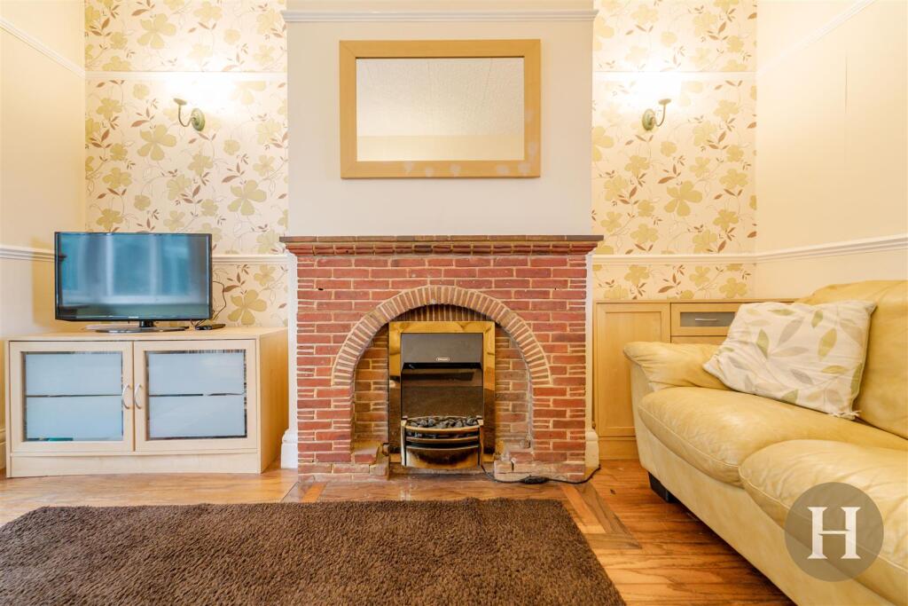 Hadleigh Estate Agents-23.jpg